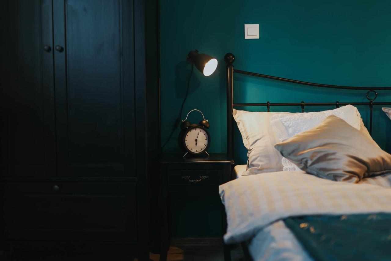 Apartman Hana Licki Osik Esterno foto